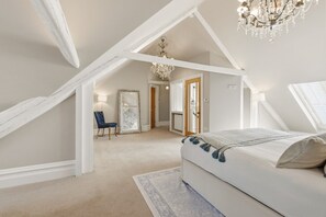 Desk, iron/ironing board, travel cot, WiFi - Allendale House - North East Escapes (Armathwaite)