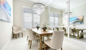 Dining - Luxury Naples Retreat / Pool, Near Beach (Naples)