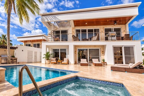 Elite Living |Rooftop Sun| Kite Beach|Heated Jacuzzi Pool