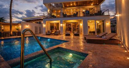 Elite Living |Rooftop Sun| Kite Beach|Heated Jacuzzi Pool