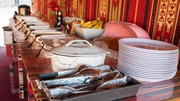 Free daily buffet breakfast
