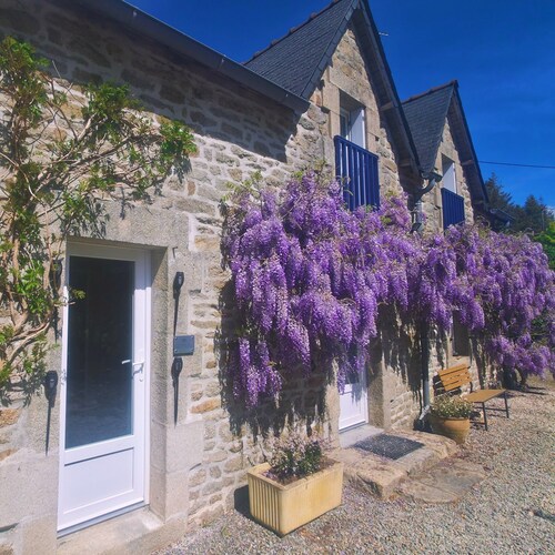 Maison d’hôtes « Chambre Lorient » avec terrasse et jardin partagé.