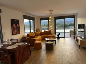 Living area - 4-bedroom rooftop flat with 180° views (Zonza)