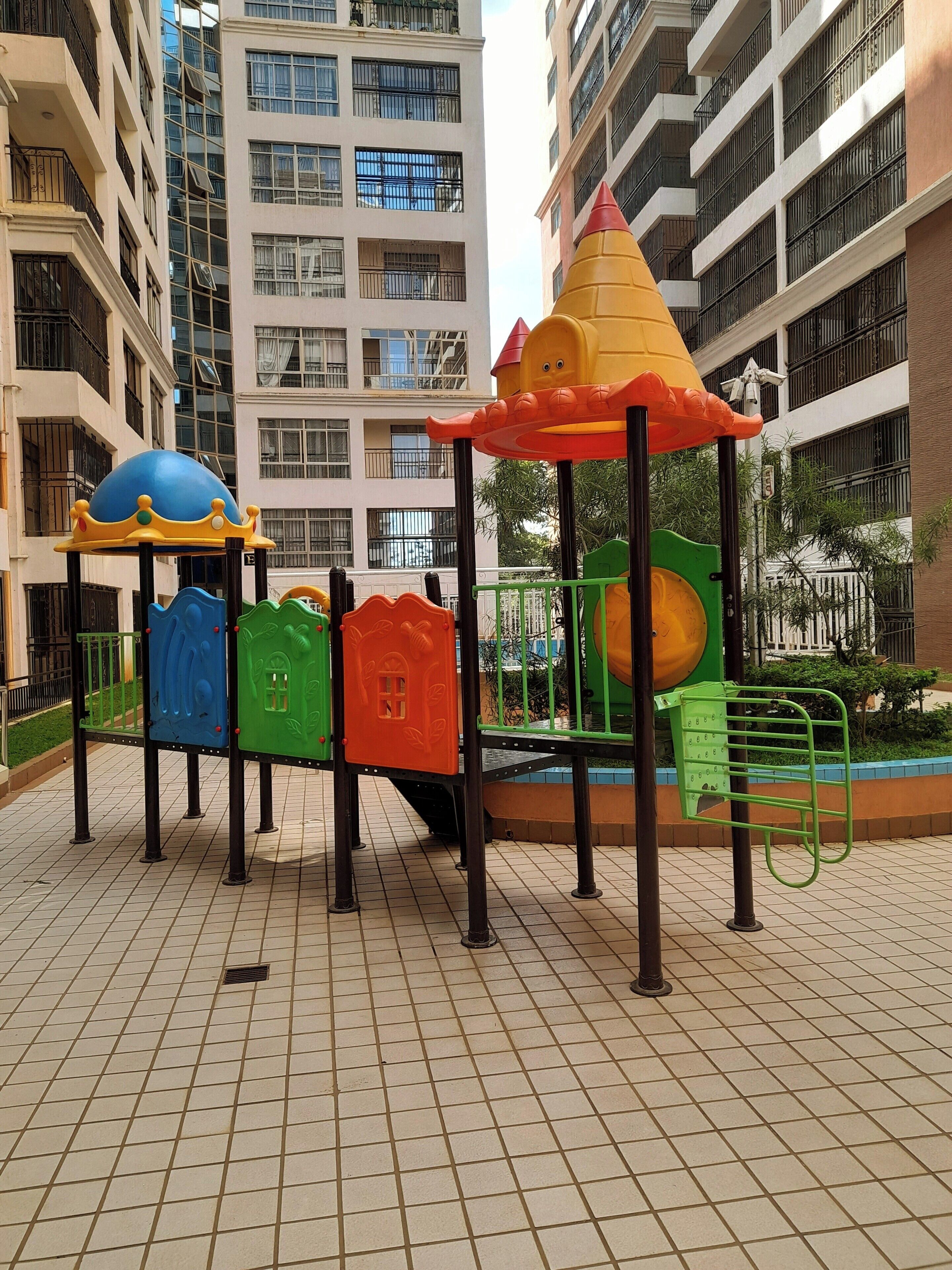 Apartamento, 4 quartos, acessível, para fumantes | Área infantil