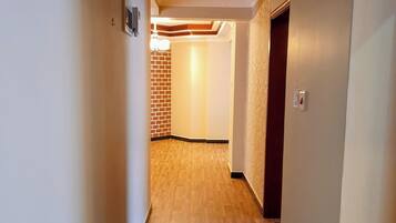 Apartment, 4 Bedrooms, Accessible, Smoking | Interior