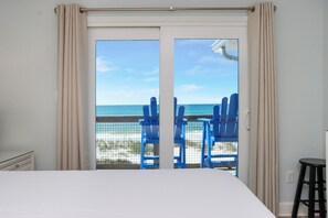 Room - ☀️ My Tide - Beachfront Swim Spa - Pet Friendly 🌴 (Cape San Blas)