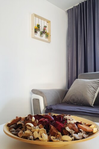 Casa La Doi Papuci Valea Doftanei.
Escape the noise. Discover real peace.
