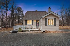 House, 3 Bedrooms | Exterior - Cozy Chalet With Hot Tub And Pool 3 Bedroom Home (Albrightsville)