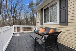 House, 3 Bedrooms | Terrace/patio - Cozy Chalet With Hot Tub And Pool 3 Bedroom Home (Albrightsville)