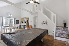 House, 3 Bedrooms | Interior - Cozy Chalet With Hot Tub And Pool 3 Bedroom Home (Albrightsville)