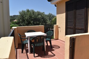 Room - FRUIT VILLAGE BAIA DELLA ROCCHETTA (VIBO VALENTIA)