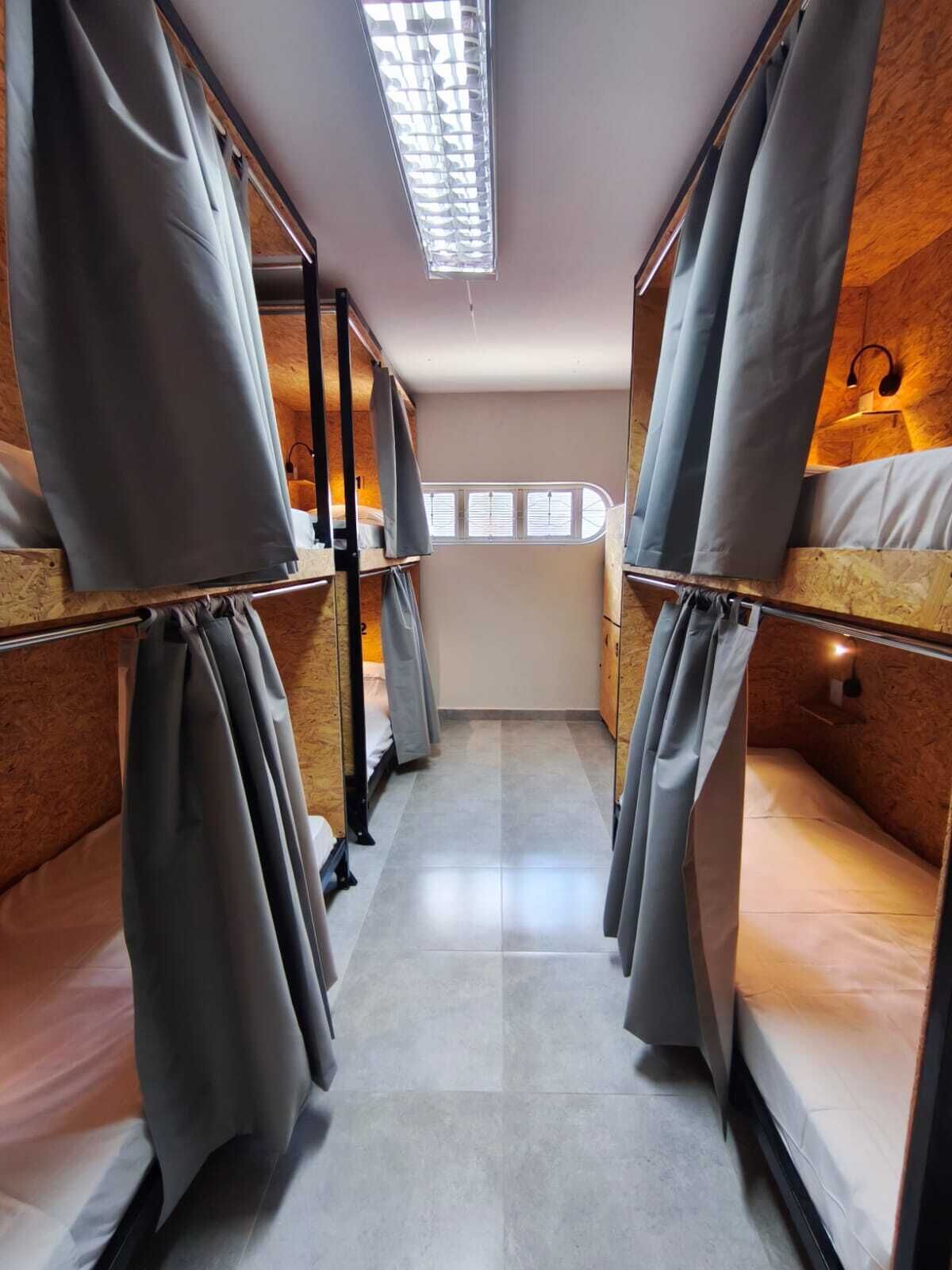 Classic Shared Dormitory, Women only