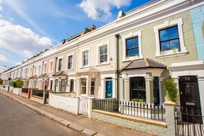 Exterior - The Luxury Fulham Townhouse (Parsons Green, London, UK)