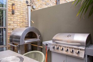 Terrace/patio - The Luxury Fulham Townhouse (Parsons Green, London, UK)