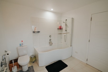 Hair dryer, towels. The Sacred Dome by Aotearoa Escapes