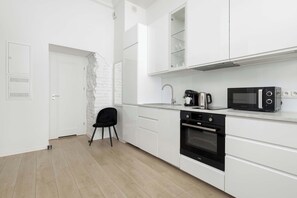 Fridge, microwave, oven, stovetop - Stylish Apartment | close to Old Town | Pet Friendly (Lublin)