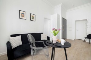 TV, offices - Stylish Apartment | close to Old Town | Pet Friendly (Lublin)