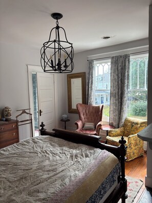 3 bedrooms, iron/ironing board, WiFi, bed sheets - Historic home in downtown Richmond by the James River (Richmond)