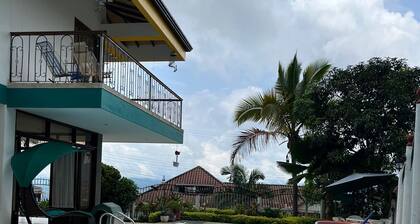 VILLA LUZ house for rent in Mesitas del Colegio