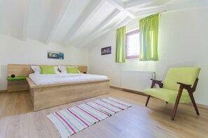 Bügeleisen/Bügelbrett, kostenloses WLAN, Bettwäsche