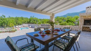 Outdoor dining - Rustic Villa Fragola with heated pool (Duge Njive)