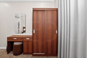 Kahden hengen deluxe-huone | Egyptinpuuvillaiset lakanat, ylelliset vuodevaatteet, untuvapeitot