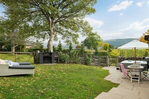 Outdoor dining - Shepherds Cottage (Corwen)