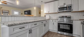 Large 4BR Ranch: Family & Group Friendly