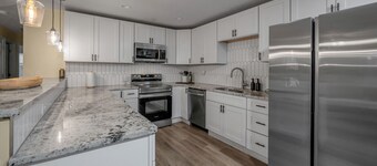 Large 4BR Ranch: Family & Group Friendly