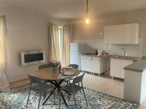 Dining - The farmhouse of lost lights Apartment in Relais with panoramic SPA (Piea)