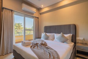 Deluxe Apartment, Balcony, Garden View | Iron/ironing board, free WiFi - Alaya Stays 3BHK Veera Marina Penthouse (Candolim)