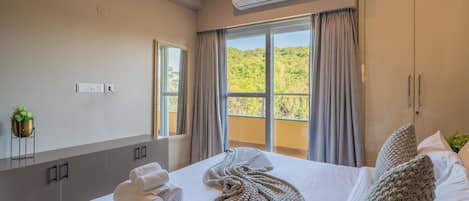 华丽公寓, 阳台, 花园景观 | 熨斗/熨衣板、免费 WiFi