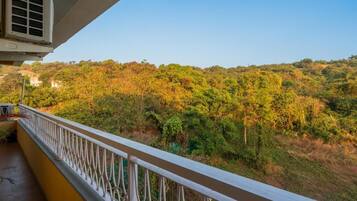 Deluxe Apartment, Balcony, Garden View | Property grounds