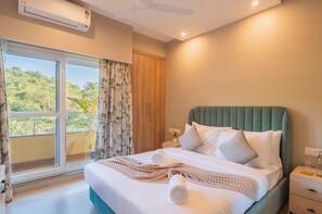 Deluxe Apartment, Balcony, Garden View | Iron/ironing board, free WiFi - Alaya Stays 3BHK Veera Marina Penthouse (Candolim)