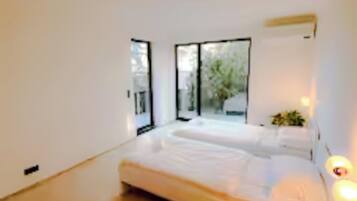 WiFi, bed sheets