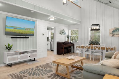 Remodeled Cottage | Walk to Beach | Game Room | Pet Friendly