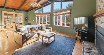 Gunstock Chalet - Close to Gunstock, BNH Pavilion Concerts, and Lake Winni