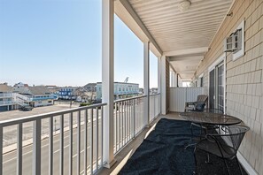Outdoor dining - Sea Bright 203 by Seaside Vacations & Sales (Ocean City)
