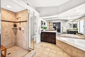 Hair dryer, towels - Desert Falls Fairway Retreat (Palm Desert)