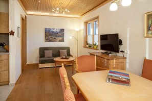 Interior - NaturLogis-Allgäu in the organic claywood house Healthy living - living without pollutants (Nesselwang)
