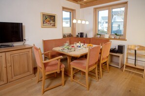 Dining - Vrbo Property (Nesselwang)