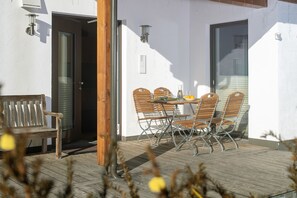 Outdoor dining - Vrbo Property (Nesselwang)