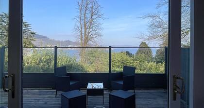 Lavender Lodge - Sea views, sleeps 4 guests in 2 bedrooms