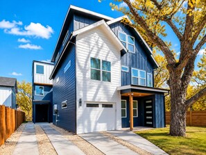 Exterior - Cowboy Pool, Creek View, Arcade Games & Sleeps 11 (Austin)