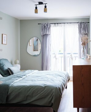 2 bedrooms, iron/ironing board, WiFi, bed sheets - Elegant Suite 22 min from Paris and Disneyland Private Parking  (Villiers-sur-Marne)
