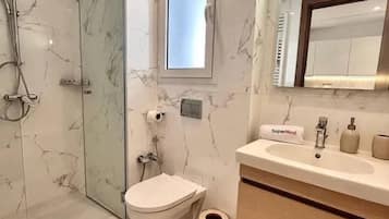 Apartment, 1 Bedroom | Bathroom