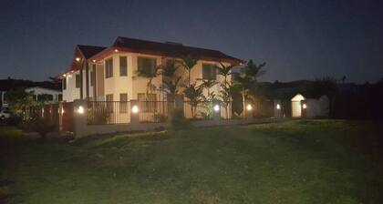 Seaview Drive, Executive Home