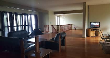 Seaview Drive, Executive Home