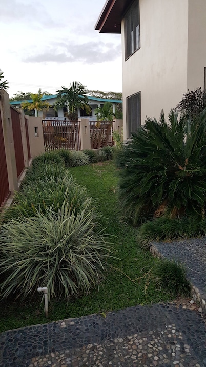Seaview Drive, Executive Home