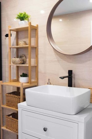 Shower, towels, soap, shampoo